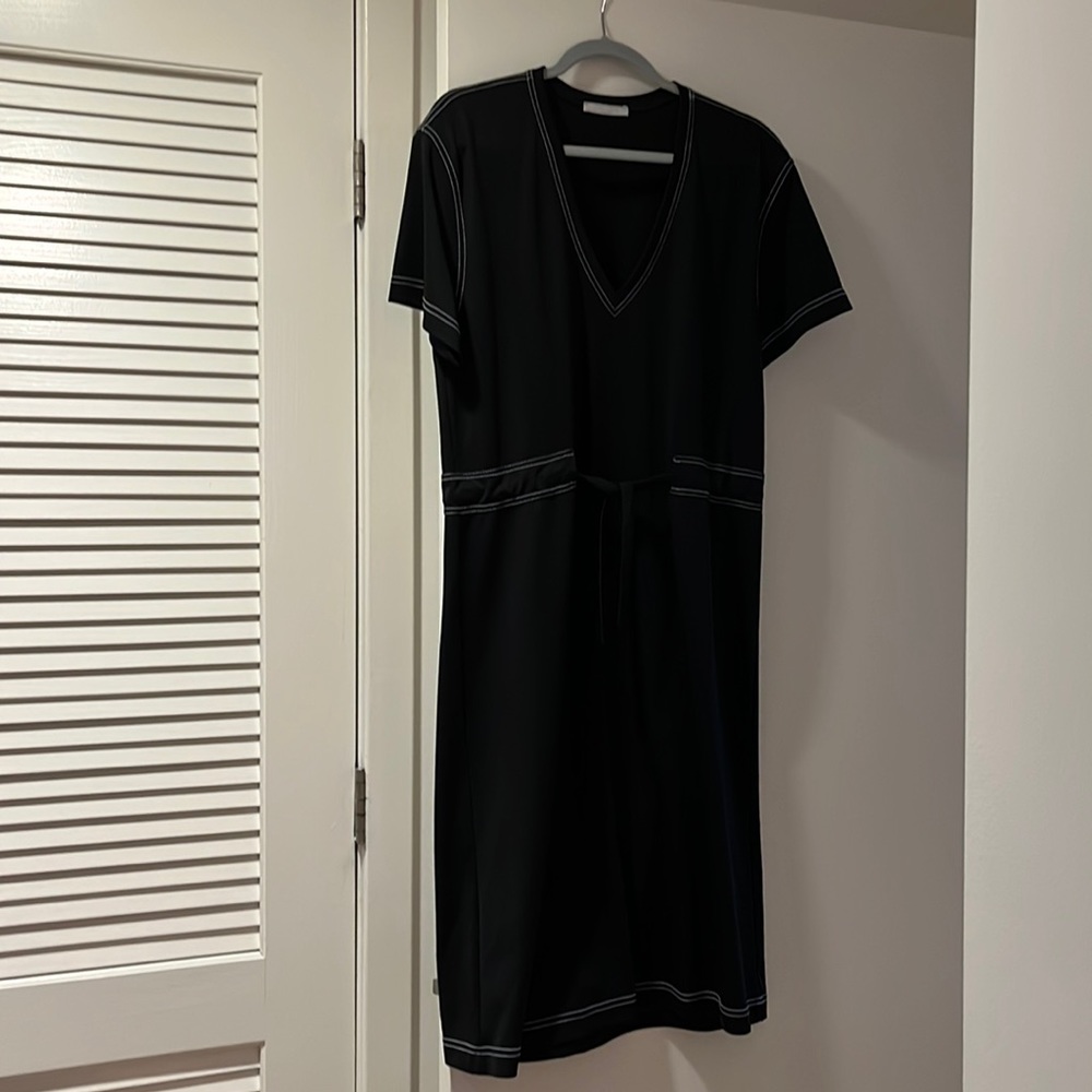 V-neck dress